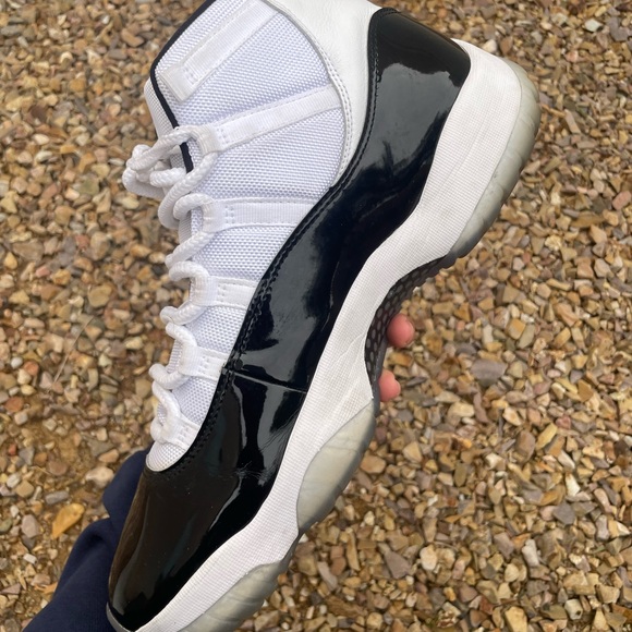 Jordan 11 Concord (2018) - Picture 2 of 12